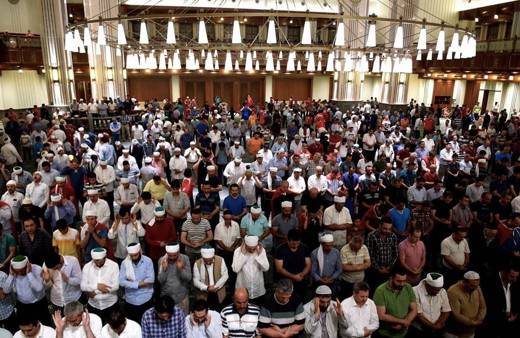 Cuma vakti okunacak dualar hangisi cuma duaları okunuşu