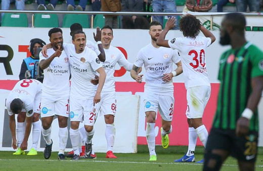 Antalyaspor deplasmandan 3 puanla dönüyor