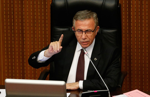 Mansur Yavaş verdiği bir sözü daha tuttu memurlara tazminat müjdesi