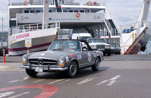 Klasik otomobiller yola çıktı! 'Bahar Rallisi'ne start verildi