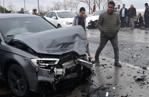 Trabzonsporlu futbolcu Hüseyin Türkmen kaza yaptı