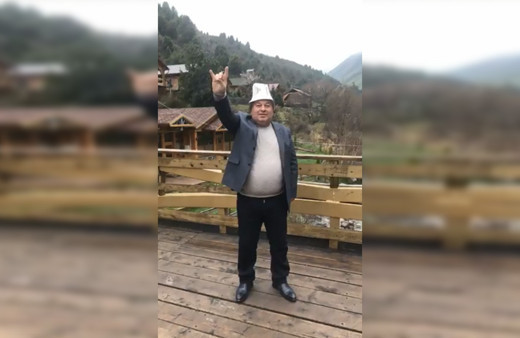 MHP'li Cemal Enginyurt, Tanrı Dağları'nda uludu