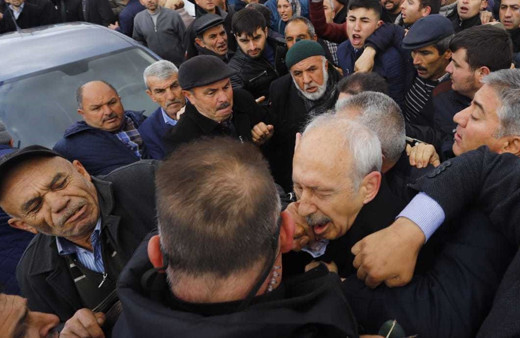 CHP Lideri Kılıçdaroğlu'na yumruk atan saldırgan yakalandı! İşte ilk sözleri