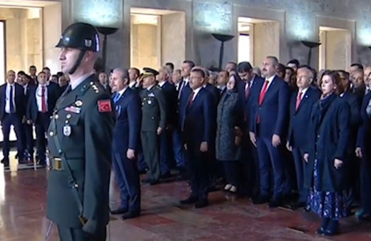 23 Nisan törenleri Anıtkabir'de başladı