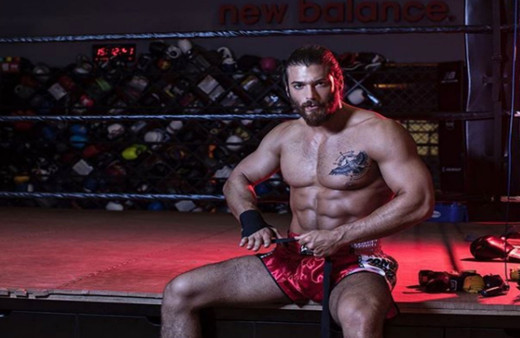 Can Yaman'dan dövüş videosu... Sosyal medyayı salladı!