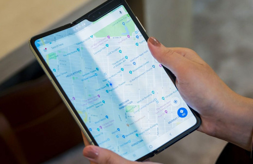 Samsung katlanabilir telefonunun satışları apar topar durduruldu