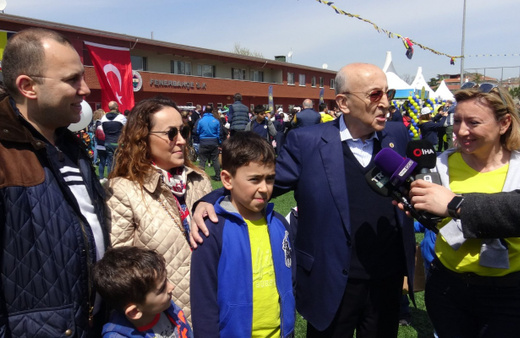 Vefa Küçük, divan başkanlığını torununa devretti