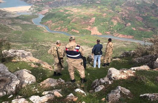 Siirt’te kayalıklardan düşen kadın hayatını kaybetti