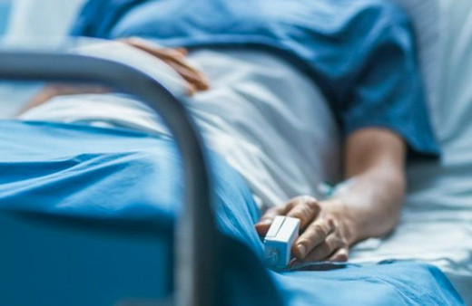 27 yıl komada kalan kadın uyandı