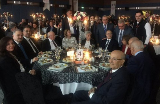 ADD'nin özel konuğu Sezer ilk kez ödül aldı