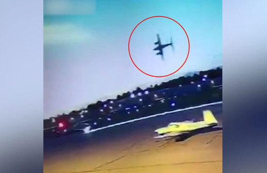 Yere çakılan uçak alev topuna döndü! Dehşet anları kamerada