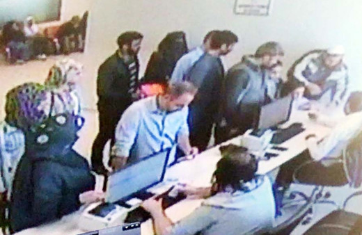 Hastanede görevliye tokat attı: Kaçarken yaralandı!