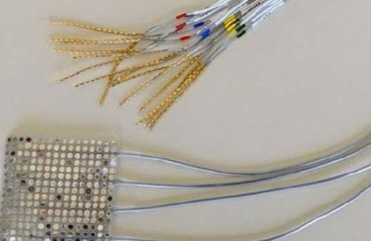 Bilim adamları düşünceyi sese çeviren cihaz icat etti