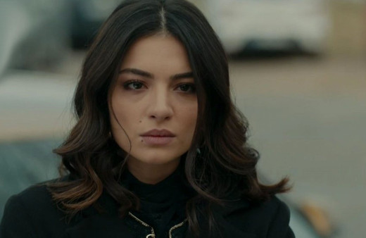 Çarpışma'nın yıldızı Melisa Aslı Pamuk Beşiktaşlı futbolcu ile birlikte