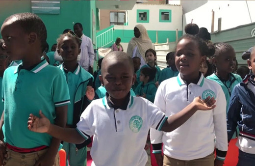 Senegalli minik Abdurrahman'ın İstiklal Marşı tutkusu