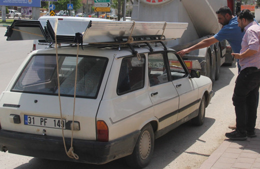 Hava sıcak diye camı açık bıraktı dünyası karardı