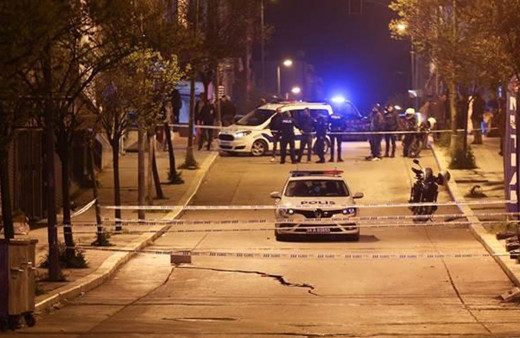 Esenyurt'da oluşan çatlaklar nedeniyle 30'dan fazla bina boşaltıldı