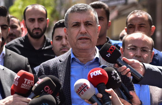 Esenyurt'taki çatlak yollarla alakalı Belediye Başkanı Bozkurt'tan açıklama geldi