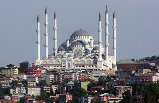 Çamlıca Camii’nde sabah namazı yoğunluğu Karamollaoğlu buna ne diyecek?