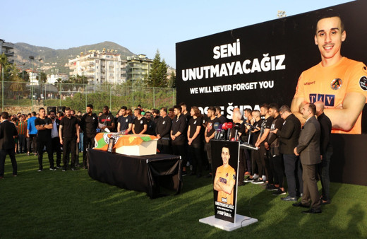 Alanyasporlu Josef Sural son yolculuğuna uğurlandı