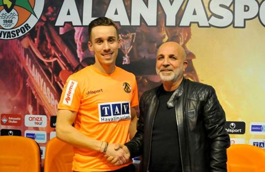 Josef Sural için saygı duruşu