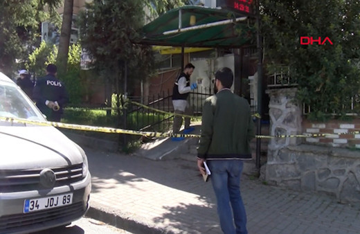 Küçükçekmece'de 2 emekli polis arasında silahlı çatışma! 1 ölü, 1 yaral