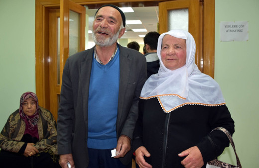 Sivas'ın Şuşehri ilçesinde yaşlı çiftin hayali TOKİ ile gerçek oldu