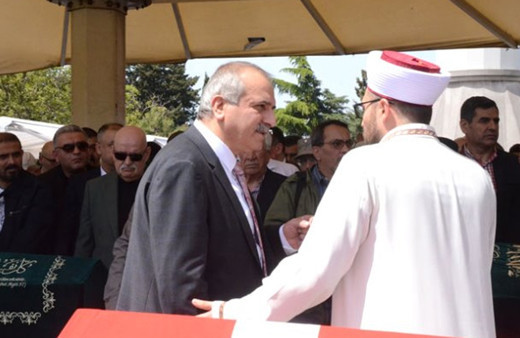 İYİ Partili vekil Çelik, cenazenin başında: Mekanı cehennem olsun inşallah