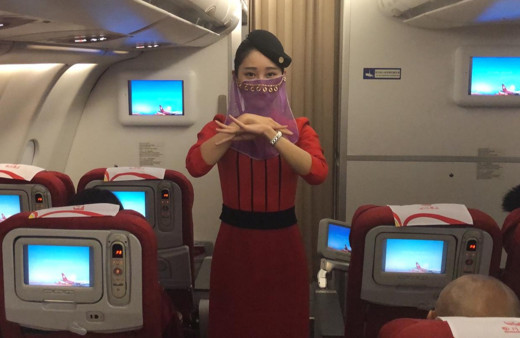 Çinli hosteslerden oryantal şov! İlk kez Türkiye’ye geldiler, peçe takıp dans ettiler