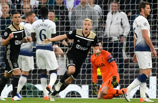Real'i Juventus'u Tottenham'ı tokatladı Ajax finale göz kırptı
