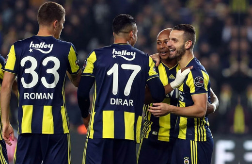 Ayew istenmeyen adam ilan edildi