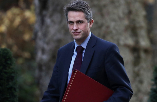 İngiltere Savunma Bakanı görevinden alındı