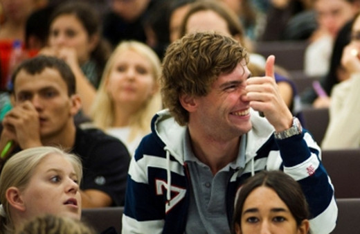 Tekstil Mühendisliği seçen öğrencilere asgari ücret tutarı kadar burs verilecek