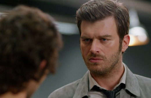 Çarpışma 21. bölüm ilk sahne