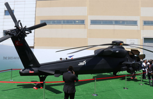 'Ağır abi' ATAK 2 görücüye çıktı IDEF'19 fuarına damga vurdu