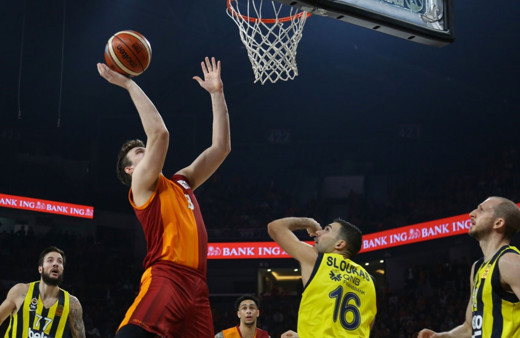 Galatasaray antrenöründen iddialı Fenerbahçe Beko yorumu