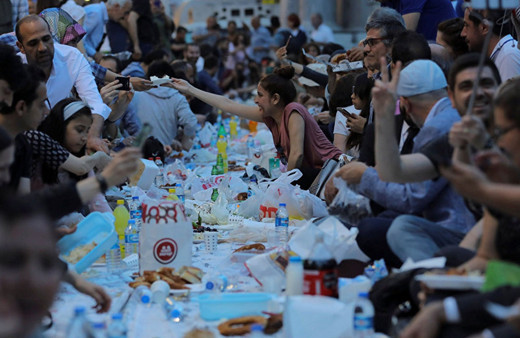 AK Parti'den belediyelere dikkat çeken "Ramazan" uyarısı!