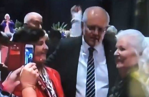 Avustralya Başbakanı Scott Morrison'a yumurtalı saldırı