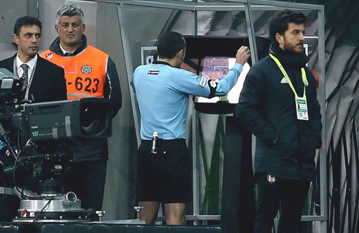 Para 'VAR' huzur yok! Masa başı takıl parayı kap