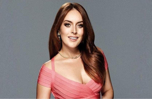 Takipçisinin yorumuna cevabıyla Ezgi Mola sosyal medyayı salladı!