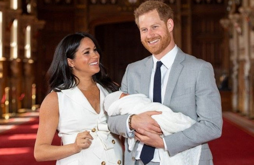 Harry ve Meghan’ın yeni bebekleri ilk kez kamera karşısında