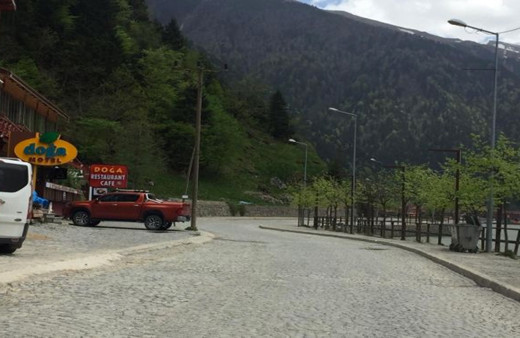 Uzungöl çamurdan kurtuluyor