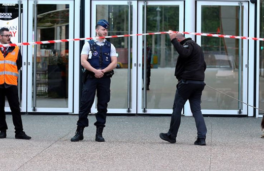 Avrupa'nın göbeğinde bomba alarmı
