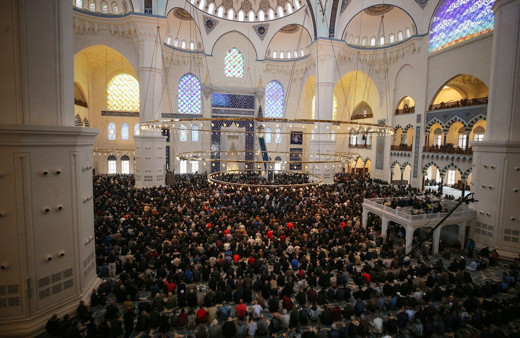 Büyük Çamlıca Camii Ramazan’ın ilk cumasında doldu taştı