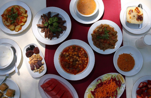 İftar sofrasında ne varsa kallavi zamlandı! Eski ve yeni fiyatlarına bakın