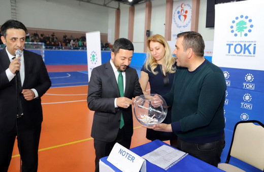 Nevşehir'de TOKİ konutları için kura çekimi yapıldı