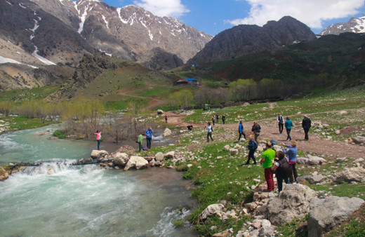 Tunceli'ye huzur geldi Doğa tutkunları Mercan Vadisi'ne akın etti