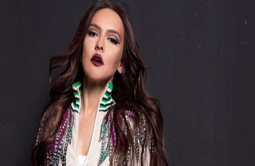 Demet Akalın'dan İstanbul Havalimanı'na övgüler! Eleştirenlere sert sözler