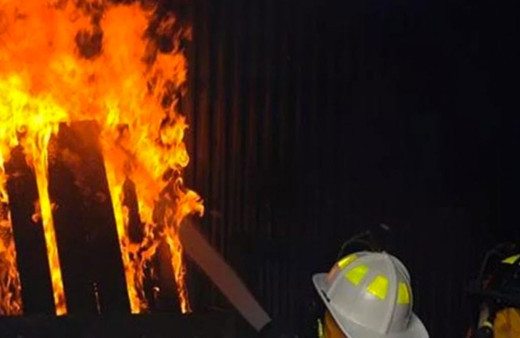 ABD’de bir camide yangın çıktı