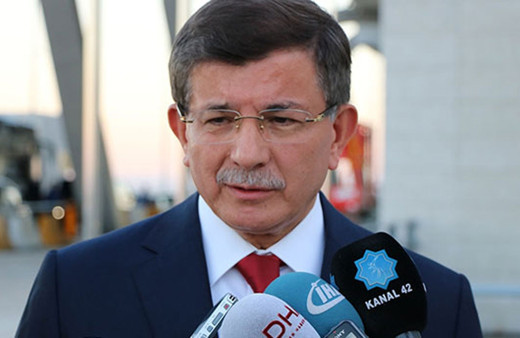 Davutoğlu'ndan Erdoğan'ın da katıldığı namaza ilişkin eleştiri